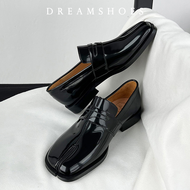 Tabi Shoes Slip On Loafer for  - đánh giá và giá Men'S Shoes Hush Puppies