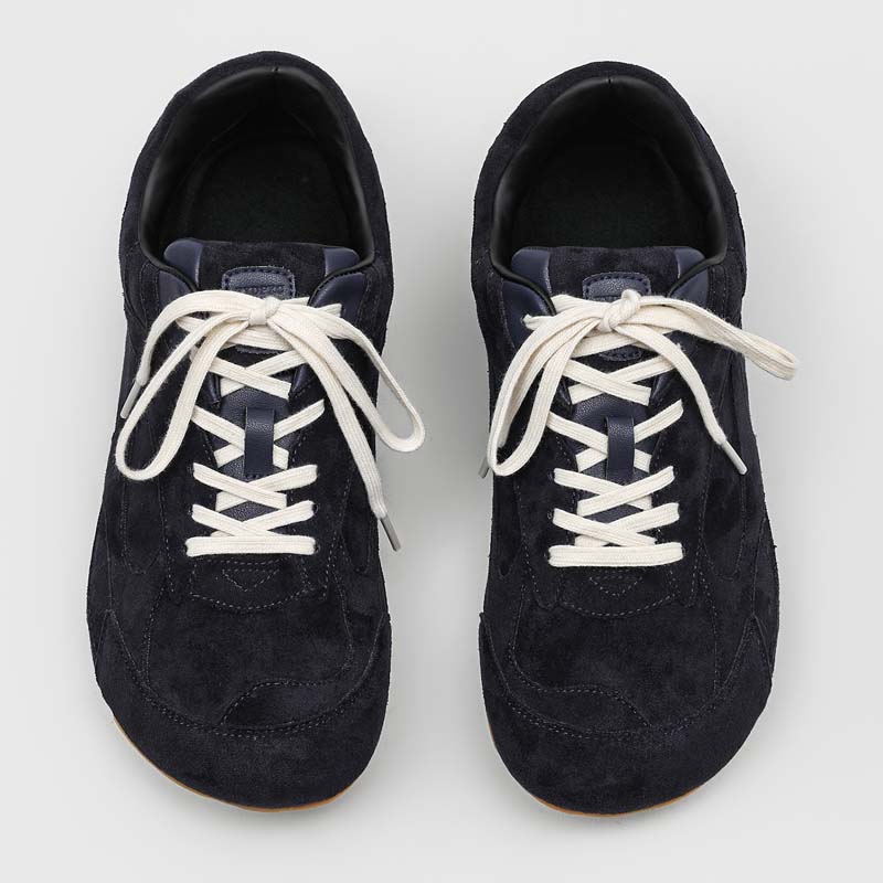 This Year's Must-have Light Lu - đánh giá và giá Men Shoes Must Have