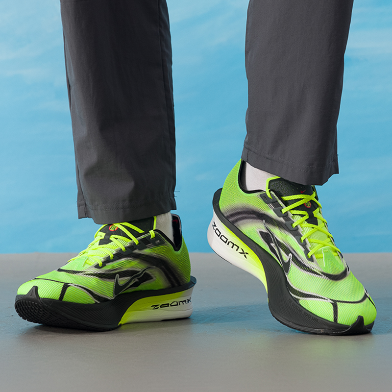 Nike Men's Sports Shoes Zoomx  - đánh giá và giá Men'S Shoes In Next