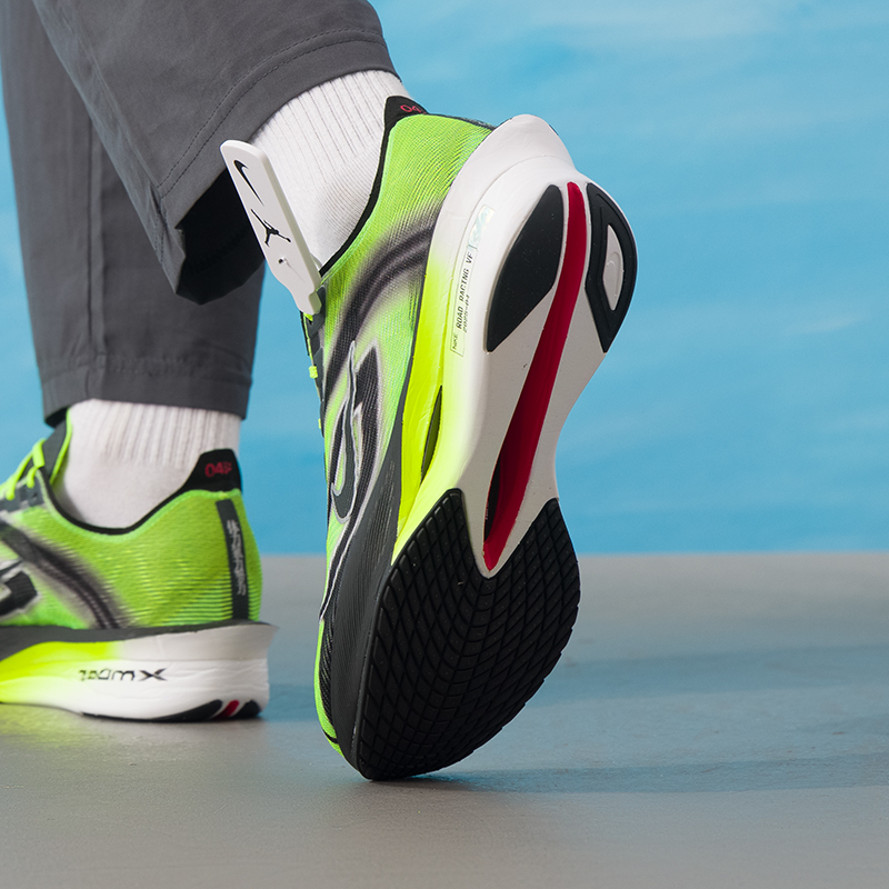 Nike Men's Sports Shoes Zoomx  - đánh giá và giá Men'S Shoes In Next